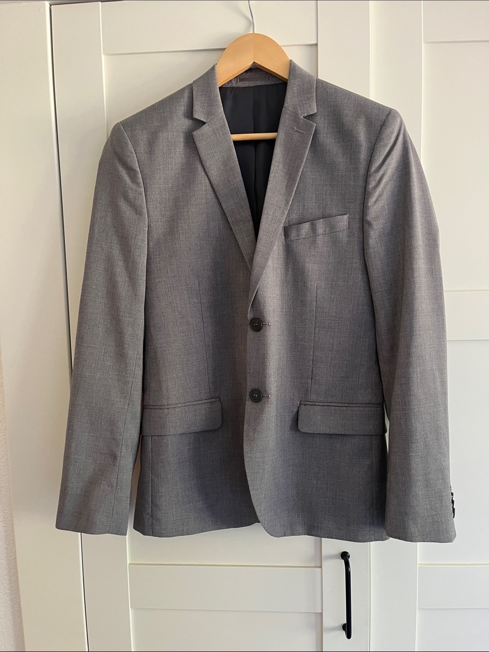 H&M Men's Gray Two-Button Notch Lapel Blazer